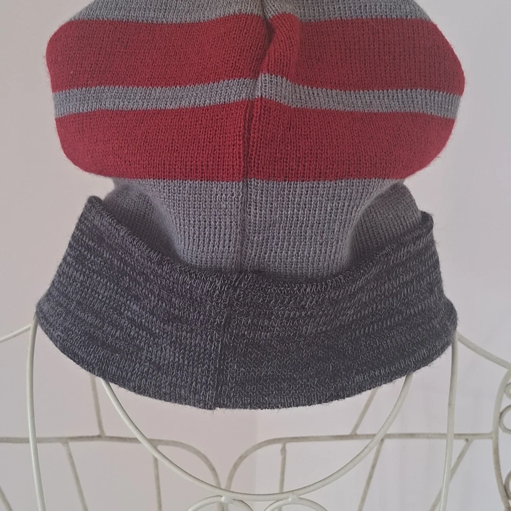 Harry Potter Gryffindor toboggan. - Picture 4 of 8